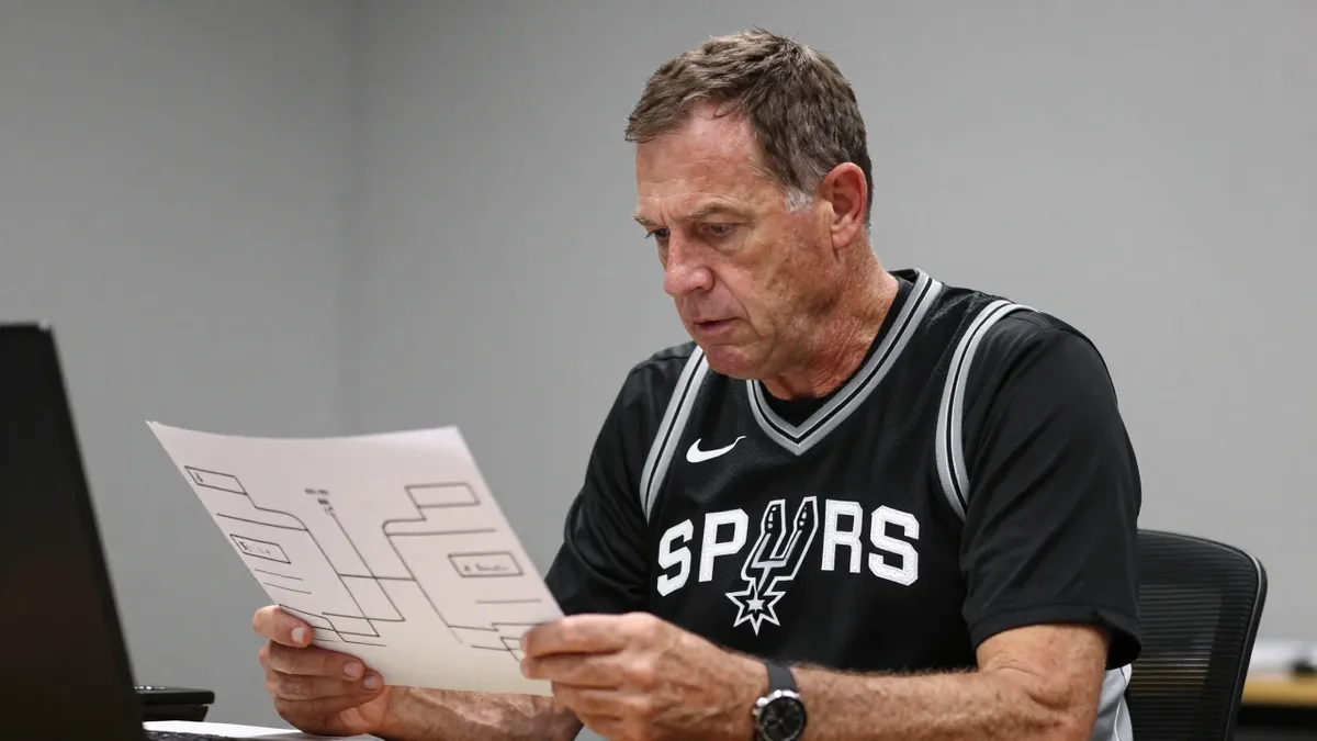 The San Antonio Spurs Villain Tournament moves to the Sweet 16, pitting historic 'Killers' against 'Dirty Players.' We...