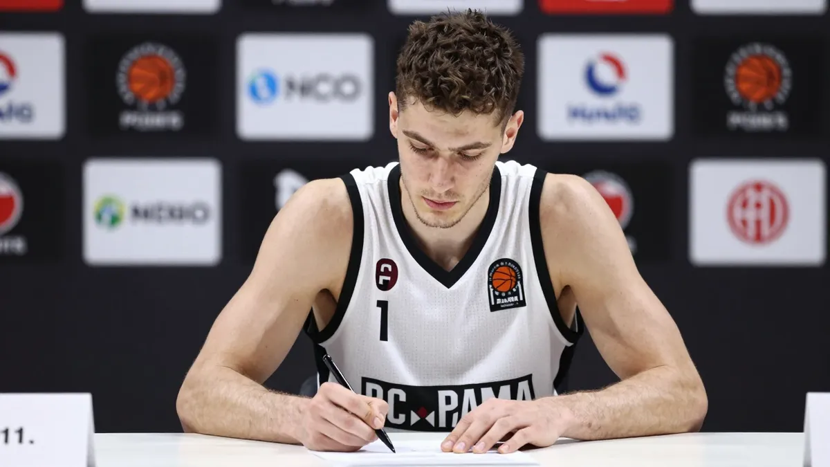Former San Antonio Spurs guard Joshua Primo, the 12th pick in 2021, signs a one-year deal with BC Parma in Russia after...