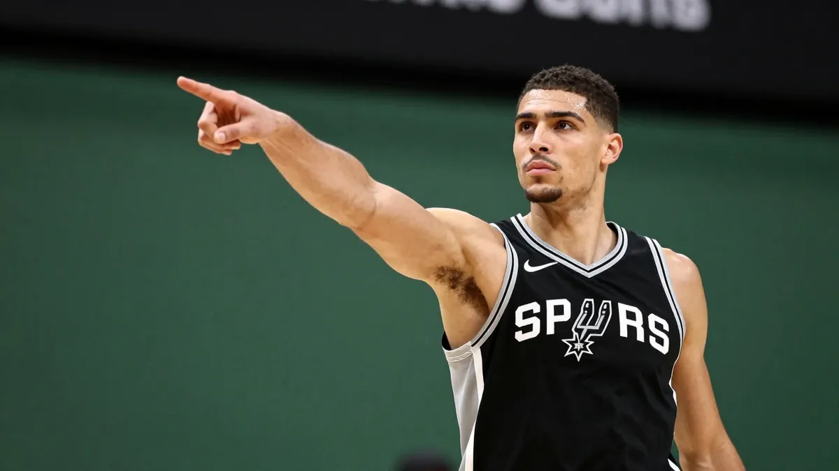 San Antonio Spurs fall to Utah Jazz in preseason finale, seek first win vs Suns