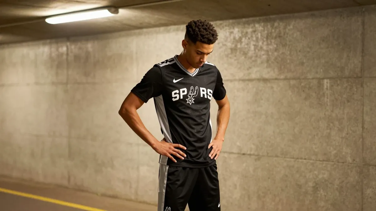 San Antonio Spurs dominate Kings in preseason finale, eye Thunder opener